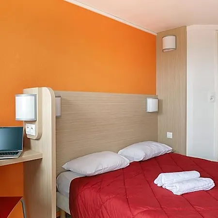Premiere Classe La Du Bois Hotel